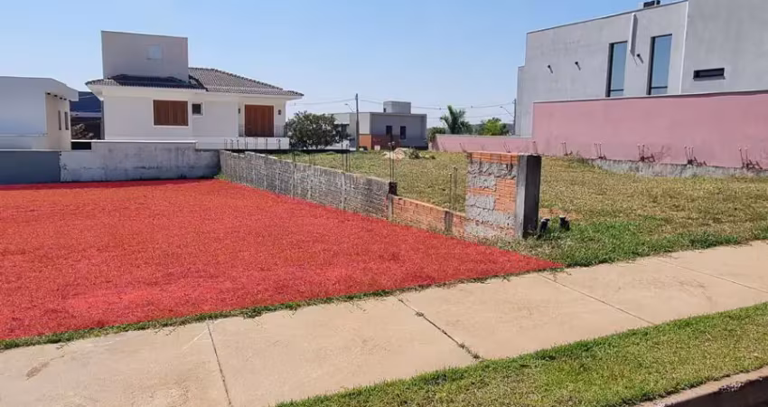Terreno plano localizado no condomínio residencial tamboré bauru