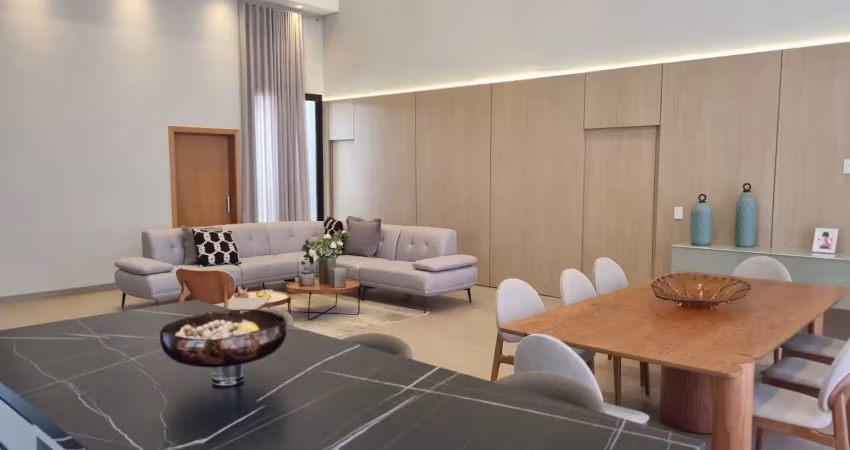 Residência térrea decorada no condomínio alphaville bauru