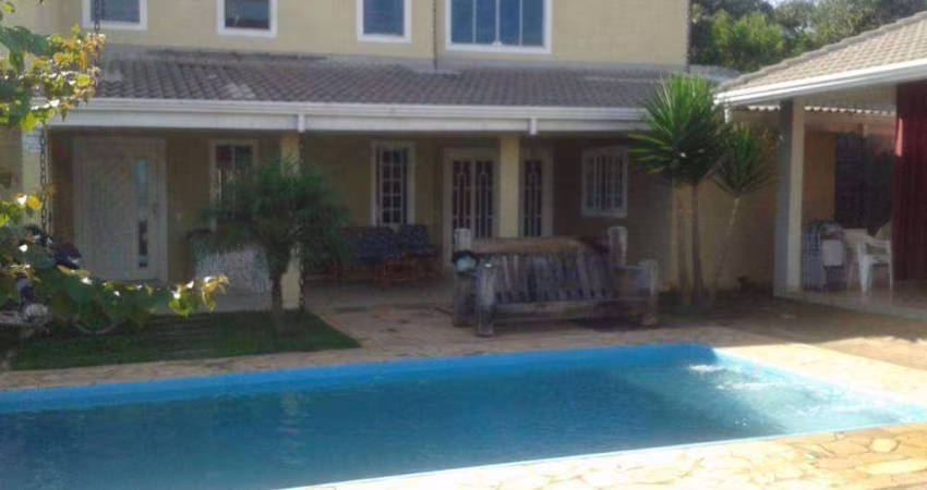 Casa com 3 dormitórios à venda de 300 m² no bairro Vitória Régia em Atibaia/SP - CA1371