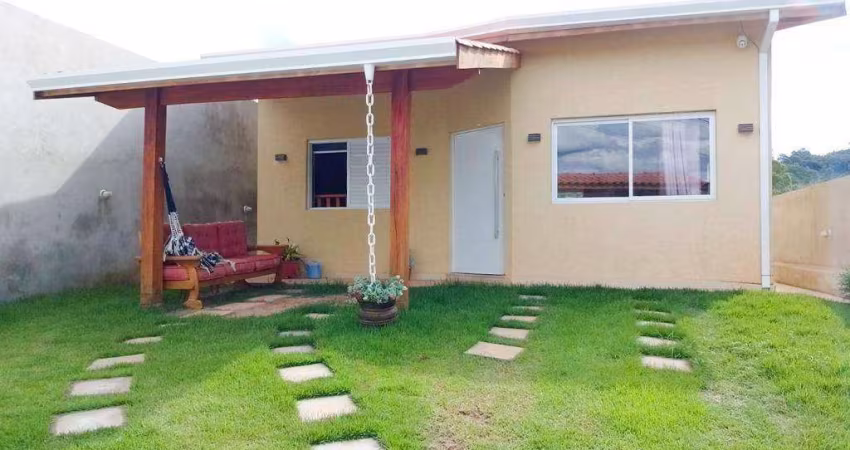 Casa com 2 dormitórios à venda, no bairro do Portão em Atibaia/SP - CA4842