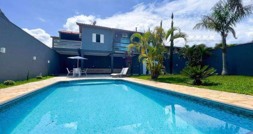 Casa com 3 dormitórios à venda, no Jardim Shangri-Lá em Atibaia/SP - CA5036