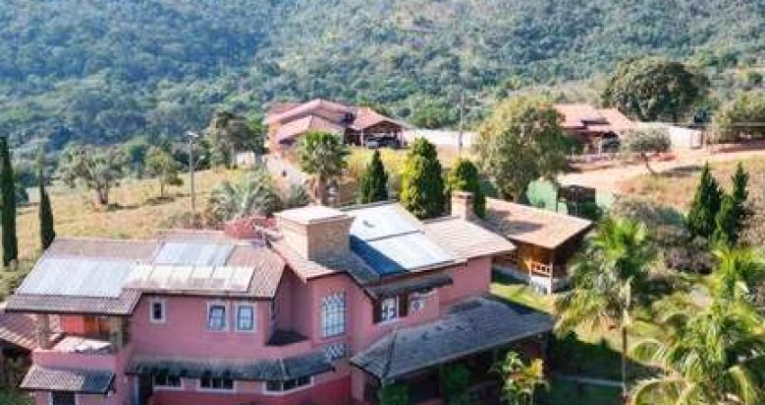 Ampla residência com 3 suítes mais casa de hóspedes à venda em Atibaia/SP - CA5642