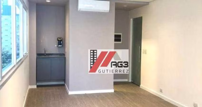 Sala reformada com ar condicionado, varanda e vaga nos Jardins