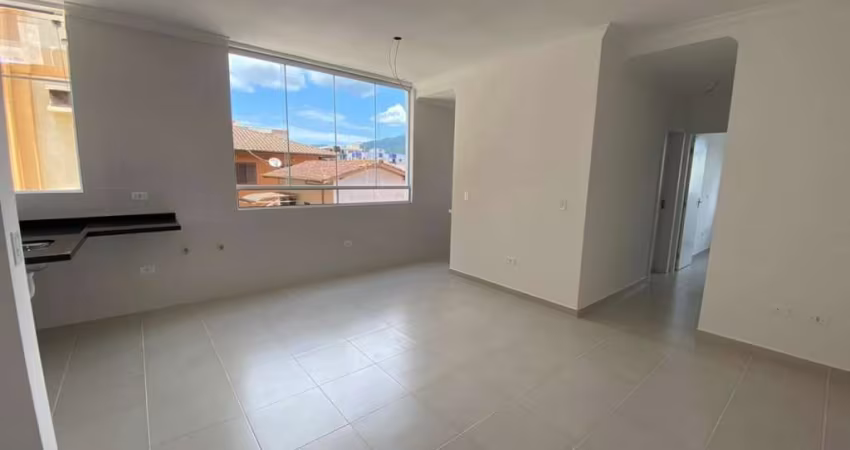 Apartamento recém entregue com 3 dormitórios (1 suiíte) e área de lazer com vista panorâmica do mar.