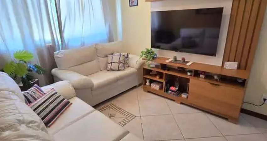 Apartamento com 2 dormitórios na praia grande, 400 m² da praia