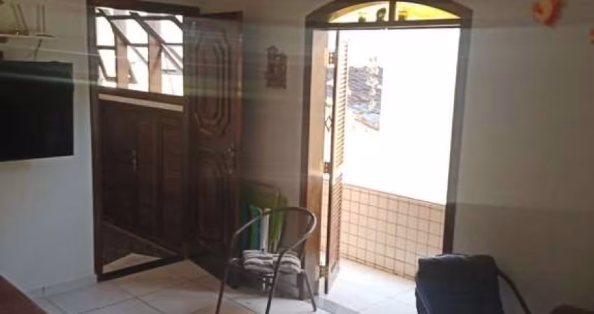 APARTAMENTO EM ÓTIMA LOCALIZAÇÃO