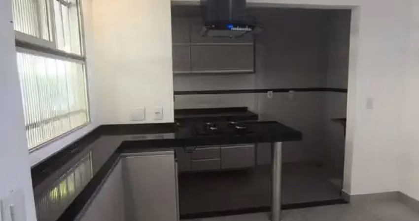 Apartamento com 02 dormitórios, sendo 01 suíte, em empreendimento com lazer completo e vista para o mar.
