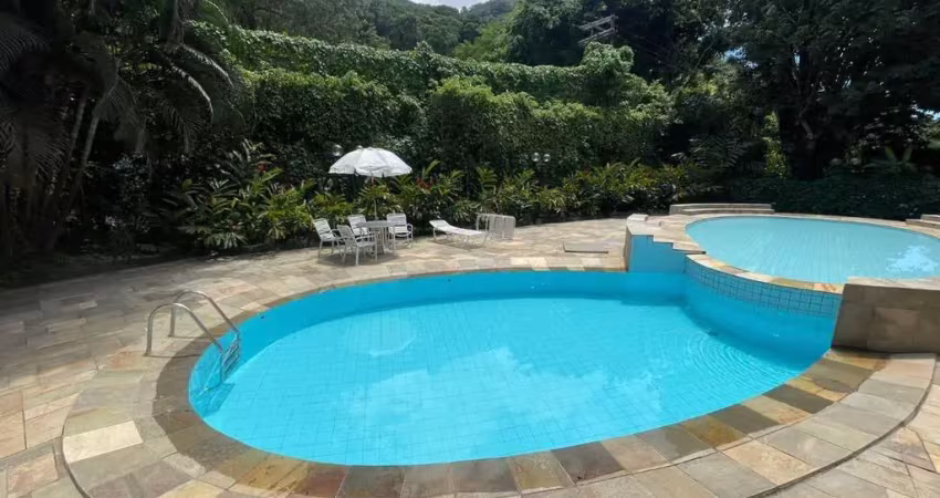 Apartamento térreo com 01 dormitório, a 200 metros da praia