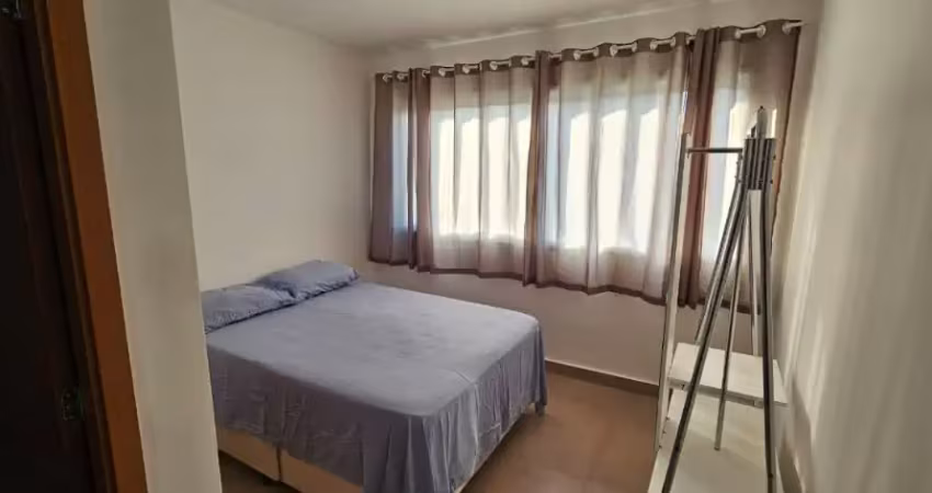 Apartamento/estudio mobiliado, vaga de garagem ao lado do metrô
