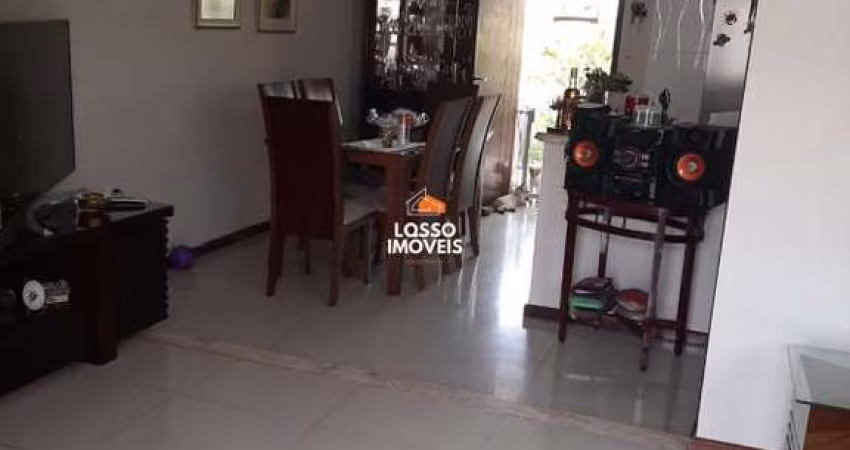 CASA DUPLEX COM EXCELENTE LOCALIZAÇÃO! PRÓXIMO AO WEST SHOPPING E AV.BRASIL.