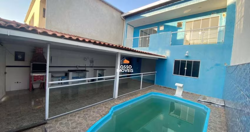 CASA COM 3QTS, PISCINA E CHURRASQUEIRA - CONDOMÍNIO FECHADO