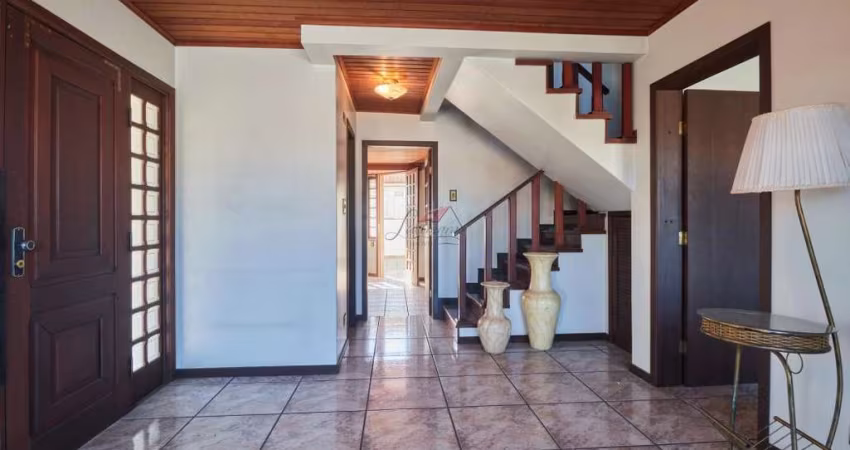 CASA com 3 dormitórios à venda com 380m² por R$ 2.890.000,00 no bairro Bigorrilho - CURITIBA / PR
