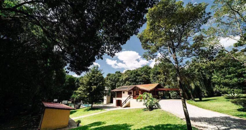 Casa à venda com terreno de 8.000 m² próxima do parque barigui