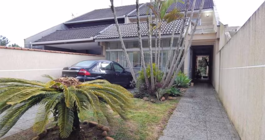 Casa 3 Quartos com suíte e 3 vagas - Santa Felicidade