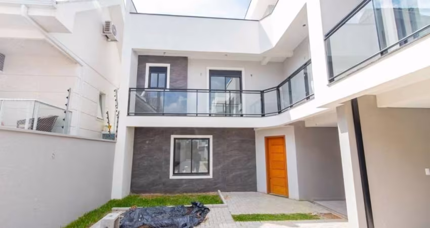 TRIPLEX LINDO, NOVO, PRONTO PARA MORAR! 3 DORMITÓRIOS, SENDO 1 SUÍTE E 2 VAGAS