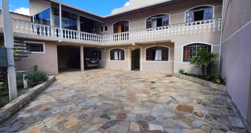 Sobrado com 4 dormitórios para alugar, 300 m² por R$ 4.526,00/mês - Afonso Pena - São José dos Pinhais/PR