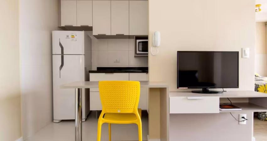 APARTAMENTO com 1 dormitório para alugar por R$ 2.490,00 no bairro Centro - CURITIBA / PR