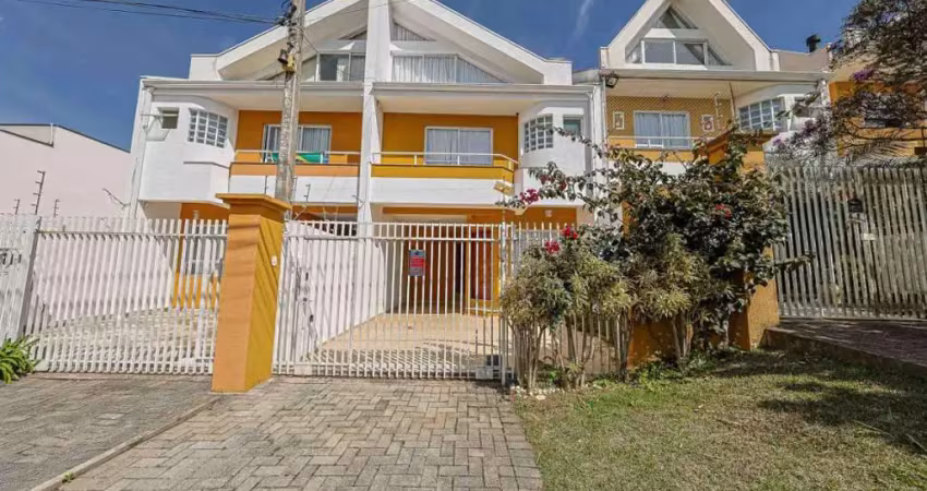 Sobrado triplex 3 quartos, 1 suíte, 2 vagas de garagem no santa felicidade, curitiba/pr
