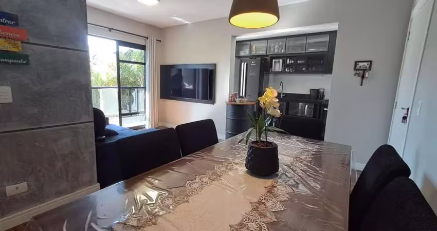 Apartamento 2 quartos, sacada com churrasqueira, todo mobiliado em santa felicidade a venda.