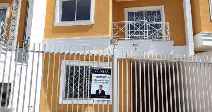 Sobrado com 3 quartos sendo um suíte master , com 3 vagas de garagem no pilarzinho, curitiba a venda