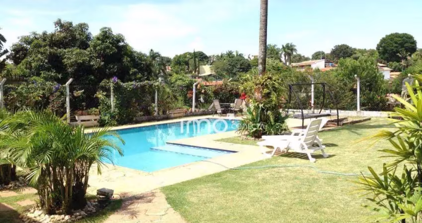 Vende se belíssima casa cafezal 4 , 432m² a.c.  4 quartos, 2 suítes, 3 salas, piscina, área gourmet, pomar,  segurança e privacidade!!!