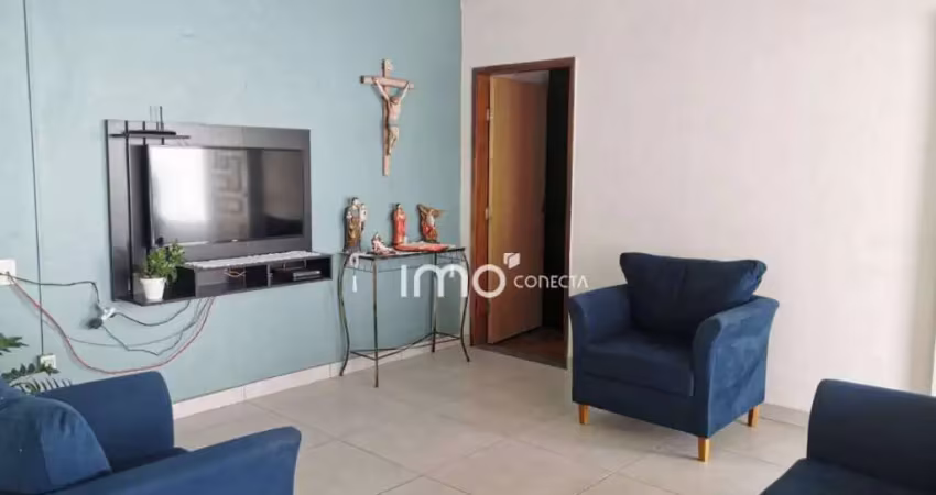 Casa com 4 dormitórios à venda, 312 m² por R$ 800.000,00 - Vila Santo Antônio - Valinhos/SP