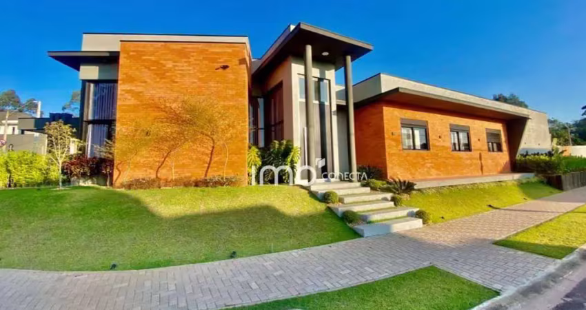 Casa Térrea com 3 quartos, sendo 1 Suíte à venda, 192 m² por R$ 2.500.000 - Condomínio Bella Vittá - Jundiaí/SP