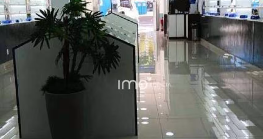 Locação Salão Comercial no Centro de Jundiaí  com escritório, cozinha, banheiros e quintal  R$  19.500 - Garantia por Seguro Fiança !
