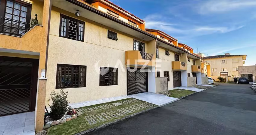 Sobrado aconchegante em condominio fechado com 05 quartos