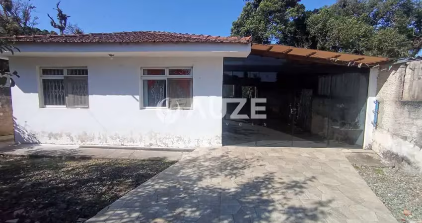 Oportunidade única! imóvel com 3 moradias e amplo terreno no são dimas, colombo!
