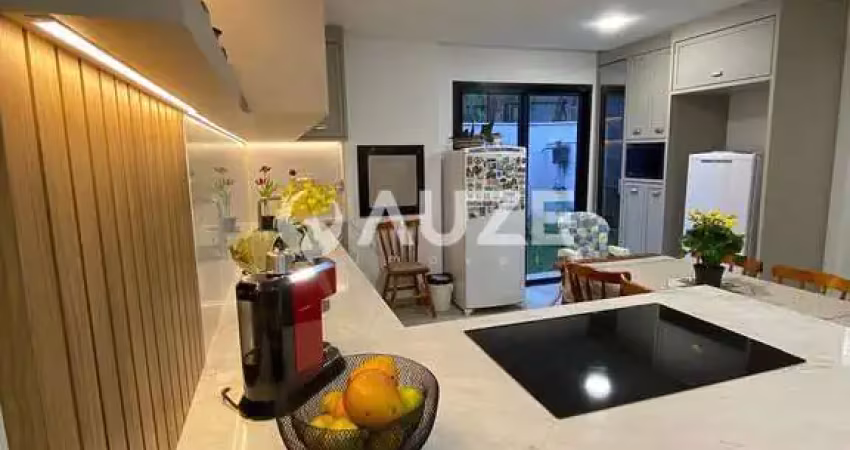 Casa com 3 quartos à venda na Rua Eugênio Flor, 390, Abranches, Curitiba