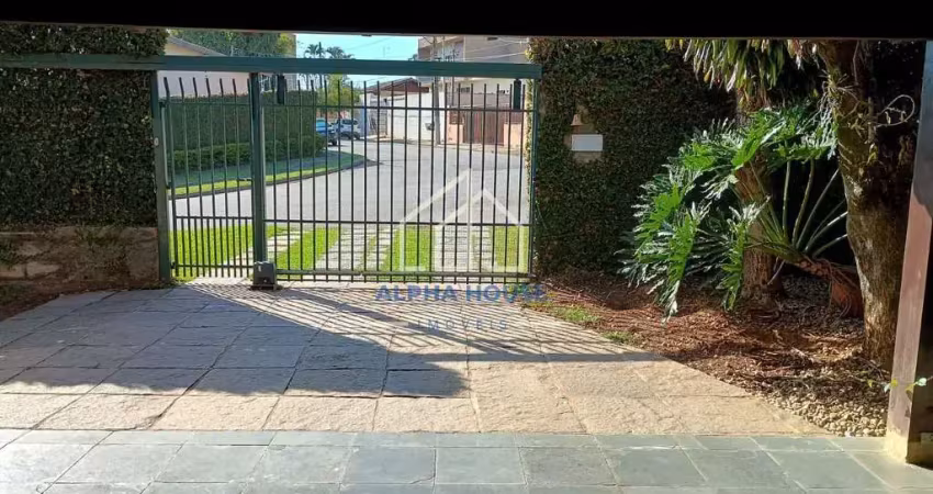 Casa à venda,  residencial andrade, com três dormitórios sendo uma suíte e closet. suítes
