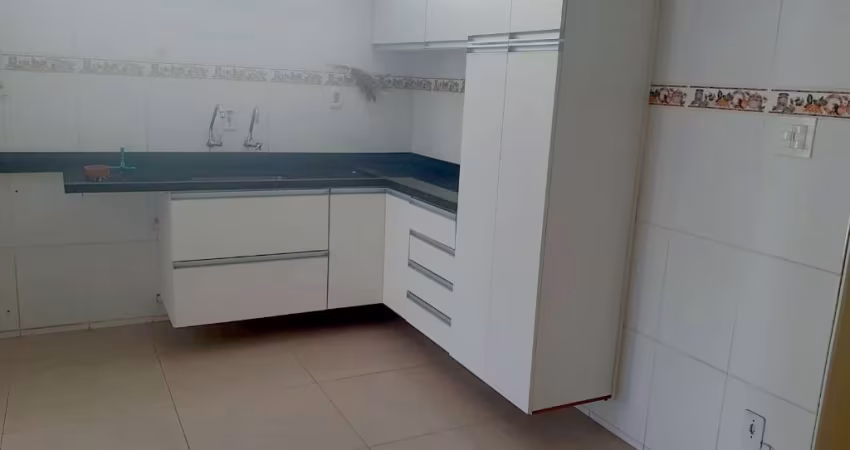 Excelente casa térrea no bairro Jardim Maria Augusta em Taubaté