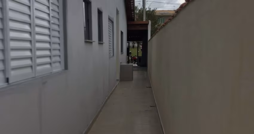 Excelente casa térrea em condomínio no bairro Campos Elíseos em Taubaté