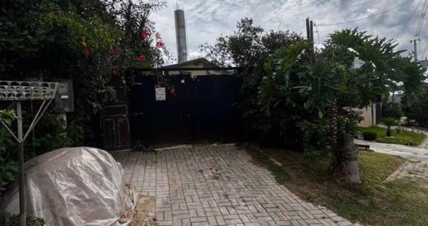 Terreno com Casa e Vista Exclusiva no Iguaçu – Perfeito para Morar ou Construir!