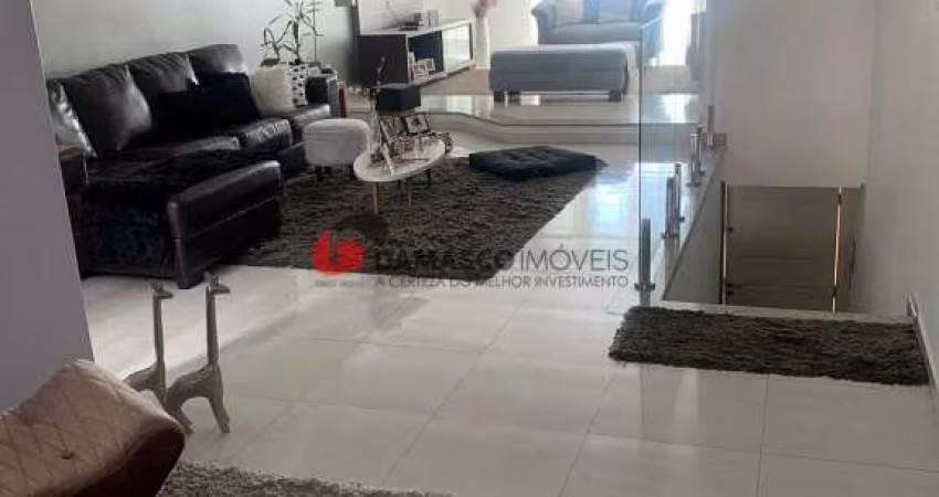 Sobrado à venda 4 Quartos, 2 Suites, 4 Vagas, 360M², Barcelona, São Caetano do Sul - SP