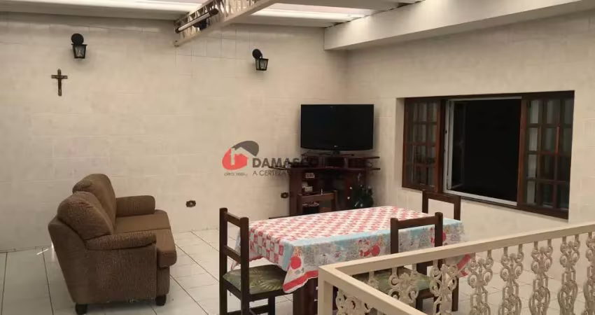 Sobrado à venda 4 Quartos, 1 Suite, 2 Vagas, 257M², Vila Palmares, Santo André - SP