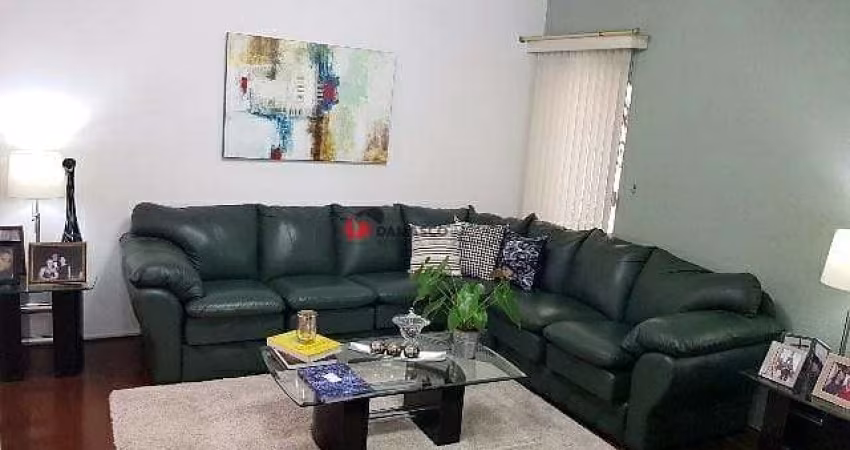 Sobrado à venda 3 Quartos, 3 Suites, 5 Vagas, 326M², Santa Maria, Santo André - SP