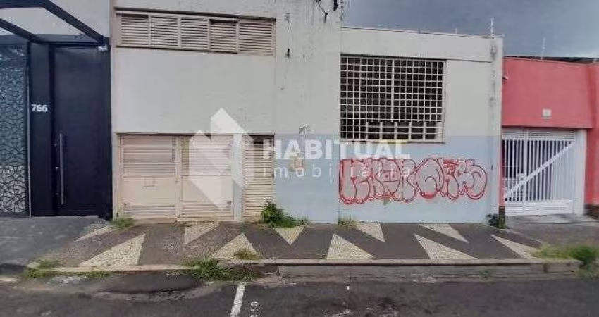 Casa comercial com 3 salas para alugar no Centro, Uberlândia 