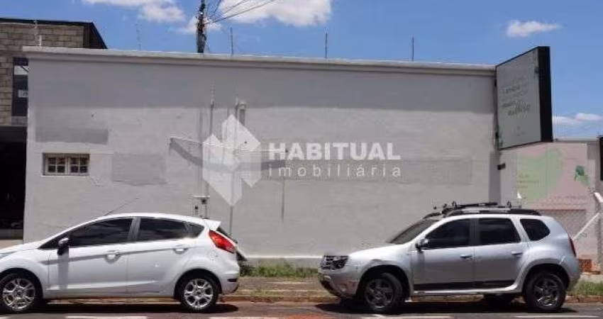 Casa comercial com 5 salas para alugar no Centro, Uberlândia 