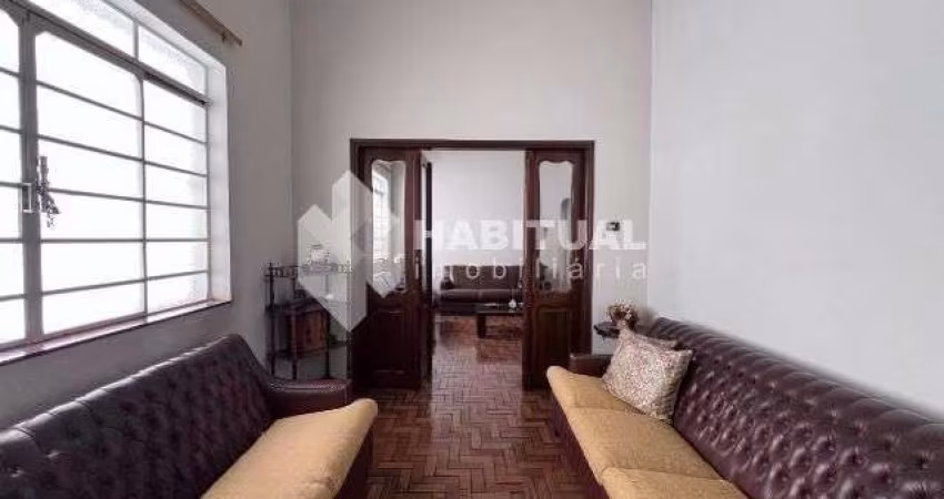 Casa comercial com 7 salas para alugar no Centro, Uberlândia 
