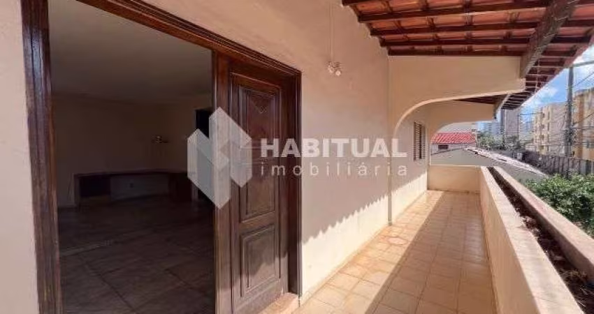 Sala comercial com 6 salas para alugar no Lidice, Uberlândia 