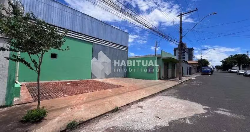 Barracão / Galpão / Depósito para alugar no Marta Helena, Uberlândia 