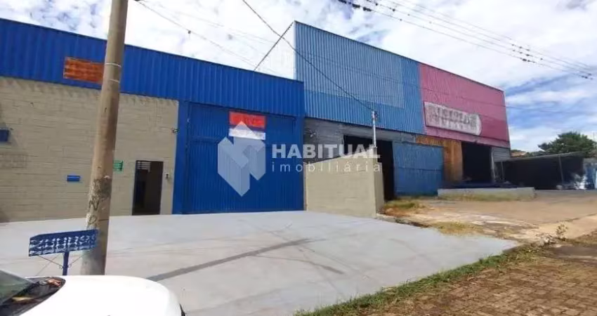 Barracão / Galpão / Depósito para alugar no Dona Zulmira, Uberlândia 