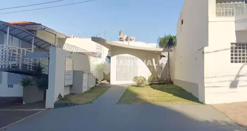 Casa comercial com 1 sala para alugar no Martins, Uberlândia 