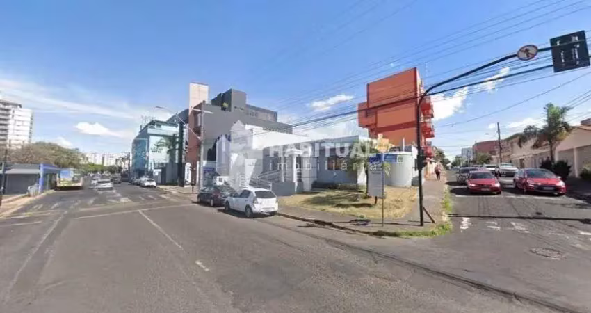 Casa comercial com 4 salas para alugar no Centro, Uberlândia 