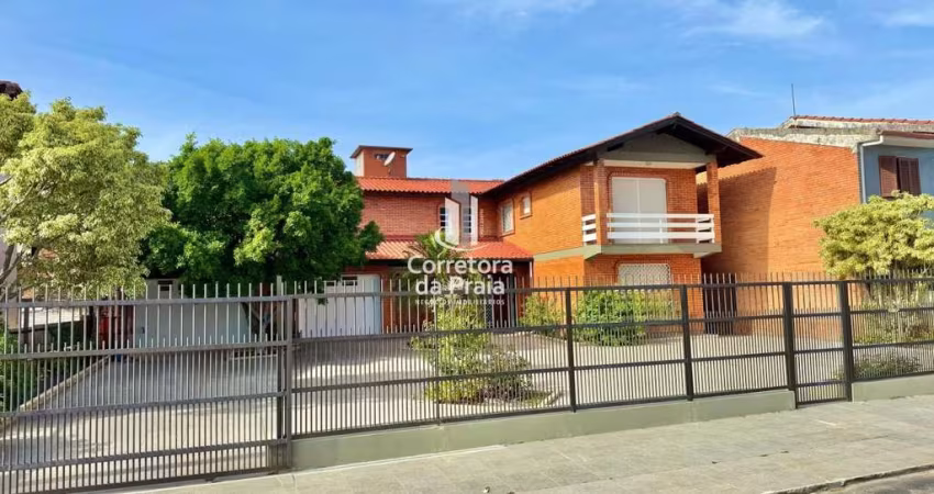 Casa para Venda em Tramandaí, Centro, 4 dormitórios, 1 suíte, 4 banheiros, 4 vagas
