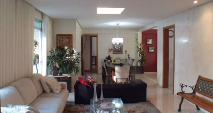 Apartamento de 04 quartos no Bairro Cruzeiro