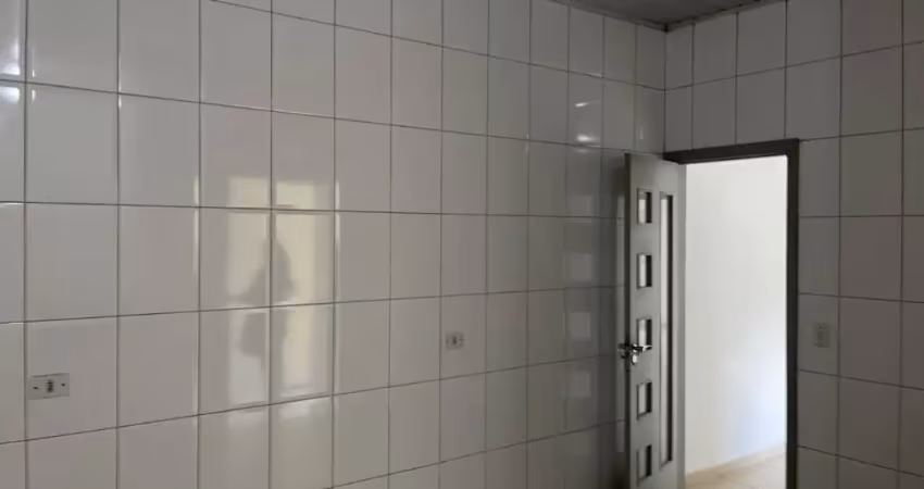 Vila monte alegre ótima casa 01 dormitório próximo ao metrô conceição