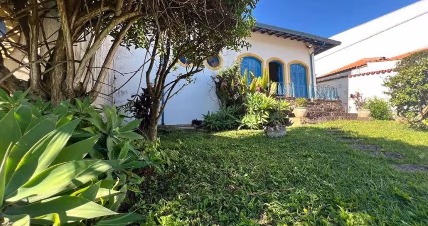 Casa com 3 quartos à venda na Rua Dom Aguirre, 365, Centro, Bragança Paulista